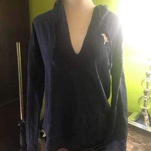 Cozy and comfortable VS Pink sweatshirt w/ hoodie.